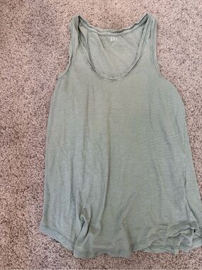 Gap Women’s Tank Too Size XS Army Green Lightweight Scoop Neck Distressed